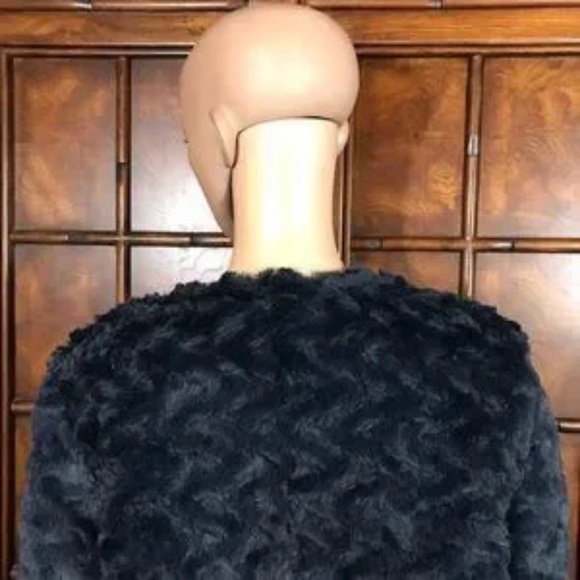 *Rare* Adrienne Landau Dreamworks Trolls Limited Edition Premium Faux Fur Coat - Picture 10 of 11